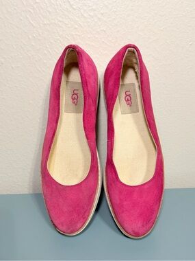 UGG Women's Kammi Suede Pink Slip on Flat - Size 7